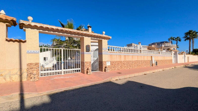 3 slaapkamer Villa Te koop