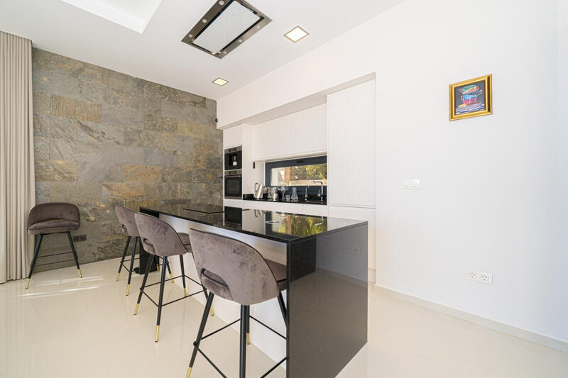 5 slaapkamer Villa Te koop