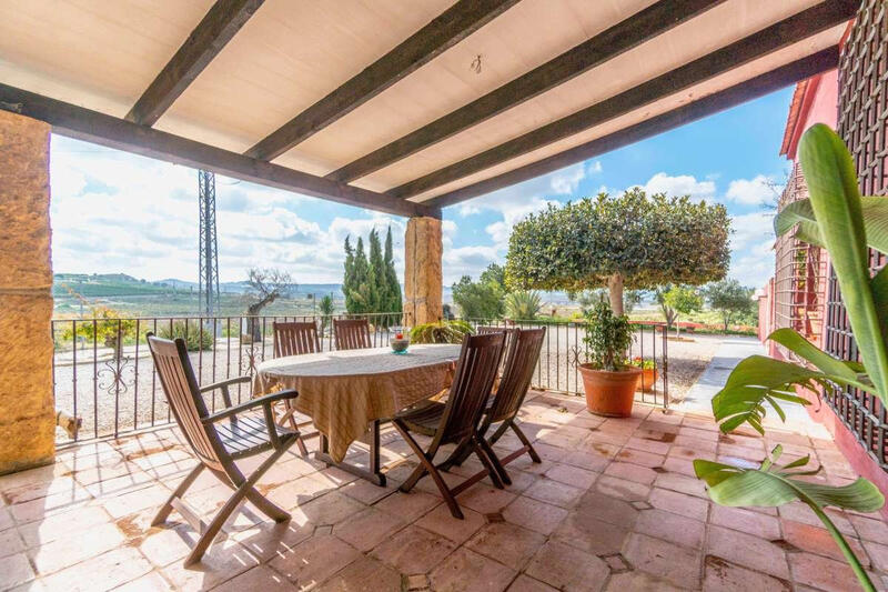 4 bedroom Country House for sale