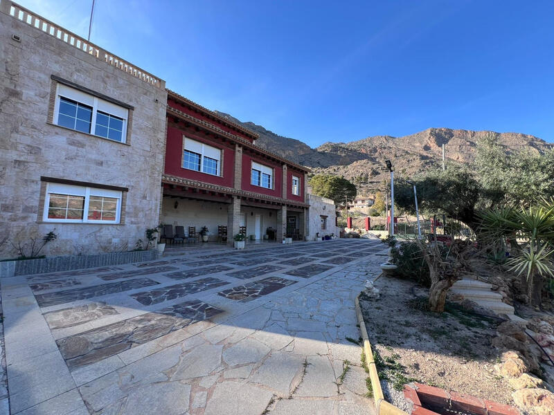 4 bedroom Villa for sale