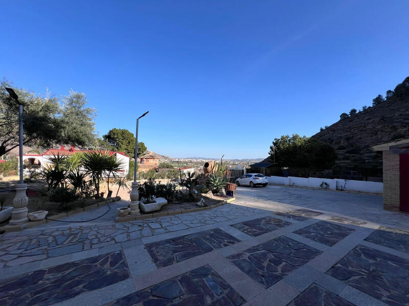 4 bedroom Villa for sale