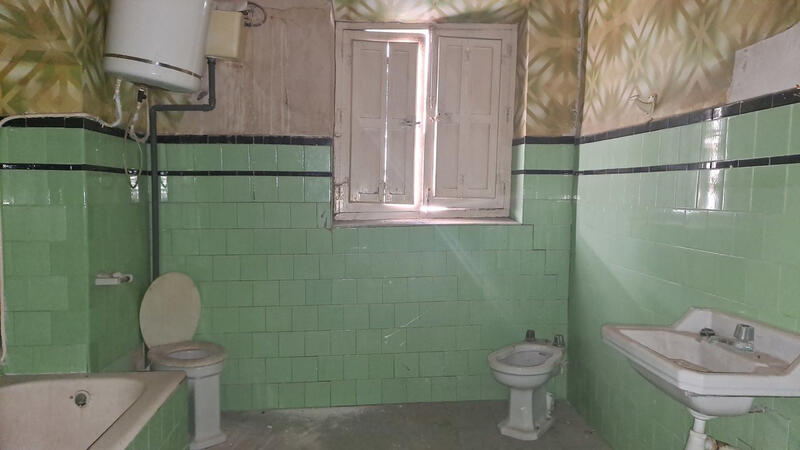 10 bedroom Apartment for sale