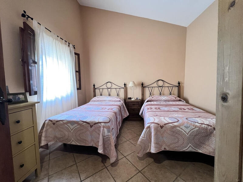 3 bedroom Country House for sale