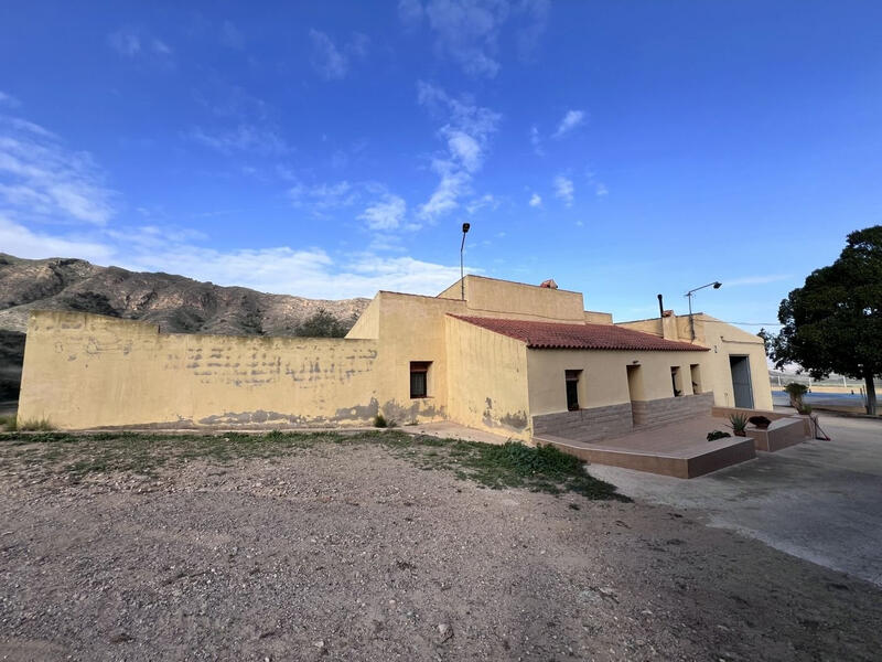 3 bedroom Country House for sale