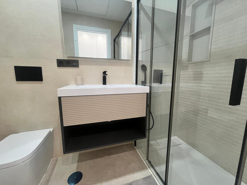 2 slaapkamer Appartement Te koop