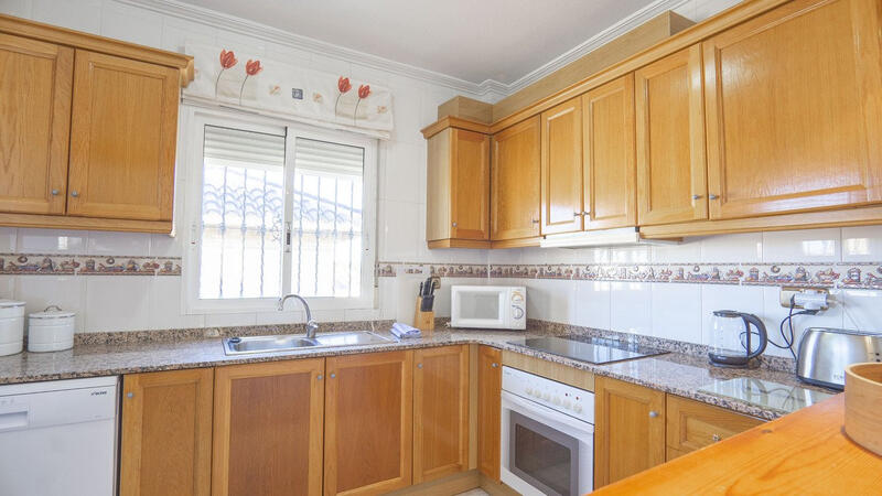 4 Cuarto Villa en venta
