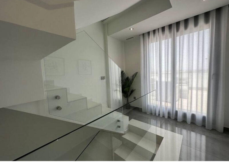 3 Cuarto Villa en venta