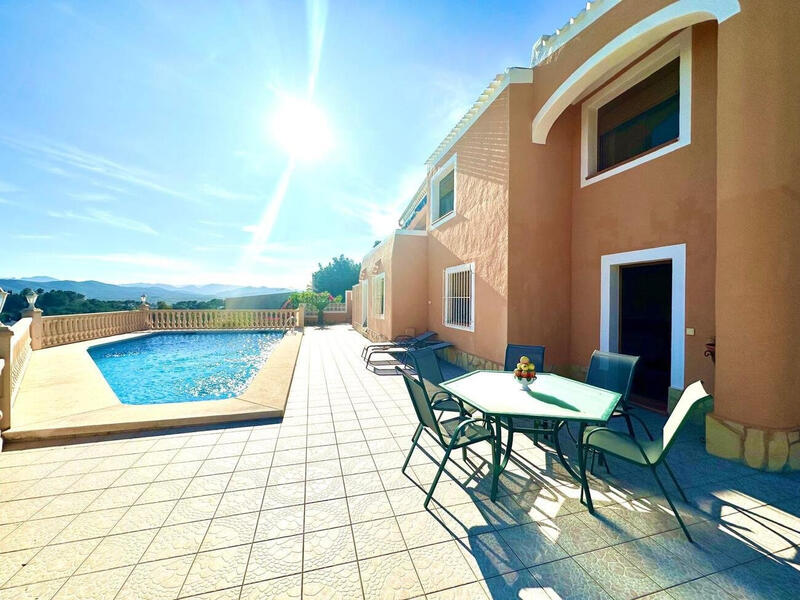Villa til salgs i Javea, Alicante