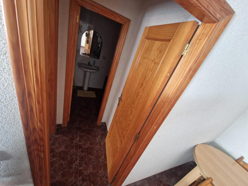 4 slaapkamer Gezinswoning Te koop
