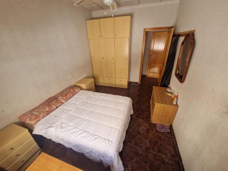 4 slaapkamer Gezinswoning Te koop