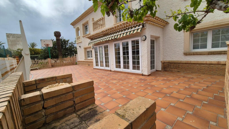 7 chambre Villa à vendre