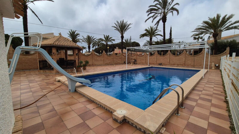 7 chambre Villa à vendre