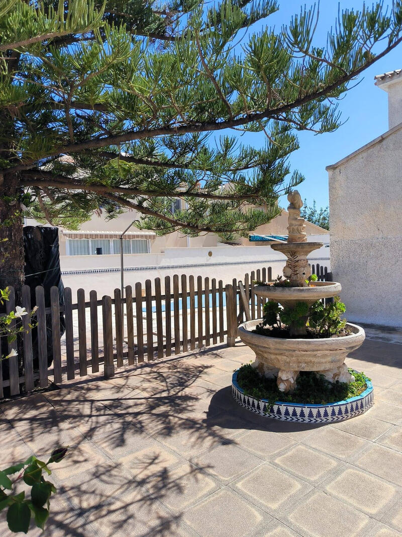 7 bedroom Townhouse for sale