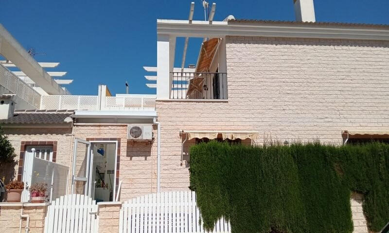 4 Cuarto Villa en venta