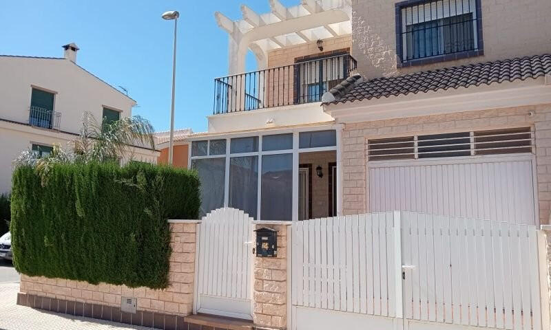 4 Cuarto Villa en venta