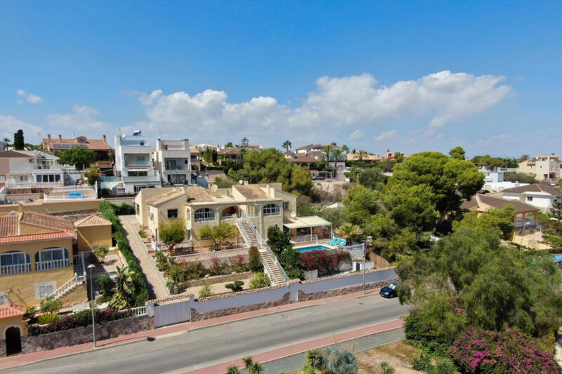 7 bedroom Villa for sale