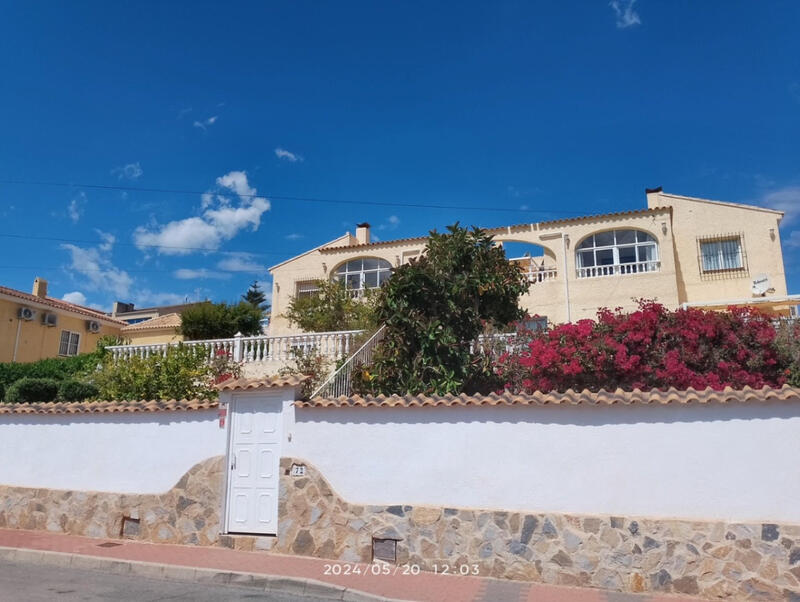 7 bedroom Villa for sale