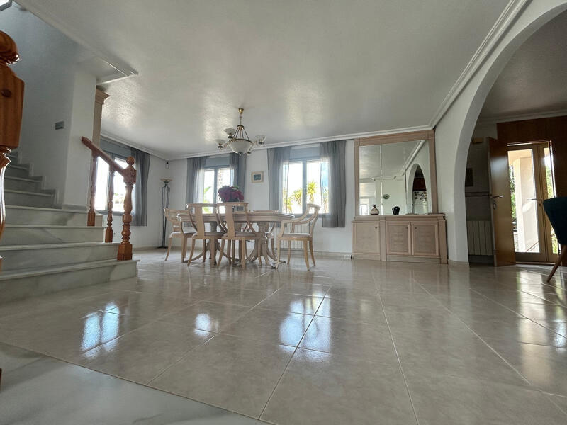 4 sovrum Villa till salu
