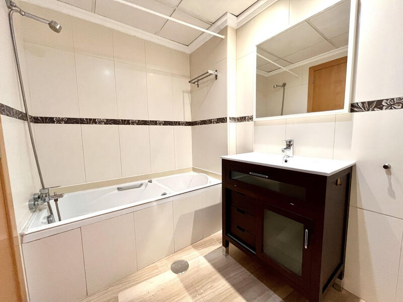 4 Schlafzimmer Appartement zu verkaufen