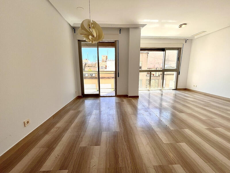 4 Schlafzimmer Appartement zu verkaufen