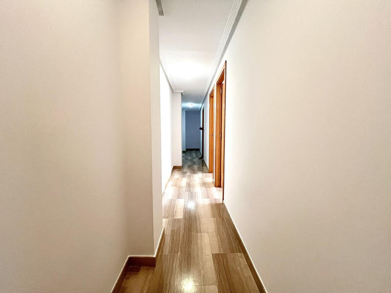 4 Schlafzimmer Appartement zu verkaufen