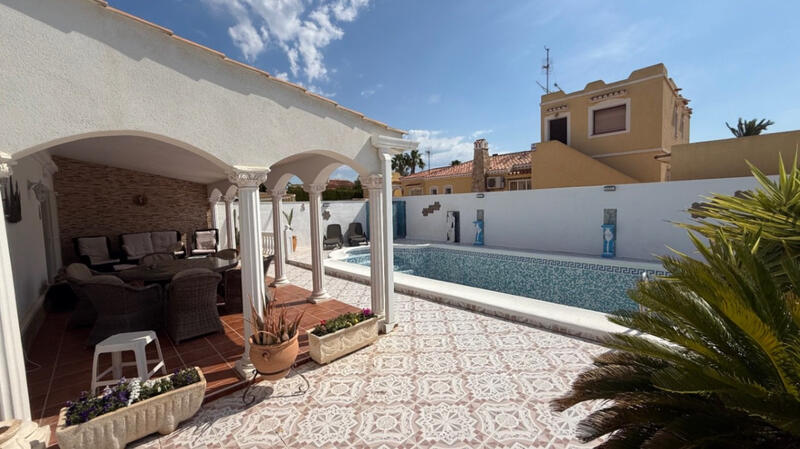 3 slaapkamer Villa Te koop