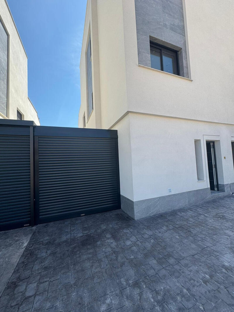 4 slaapkamer Villa Te koop