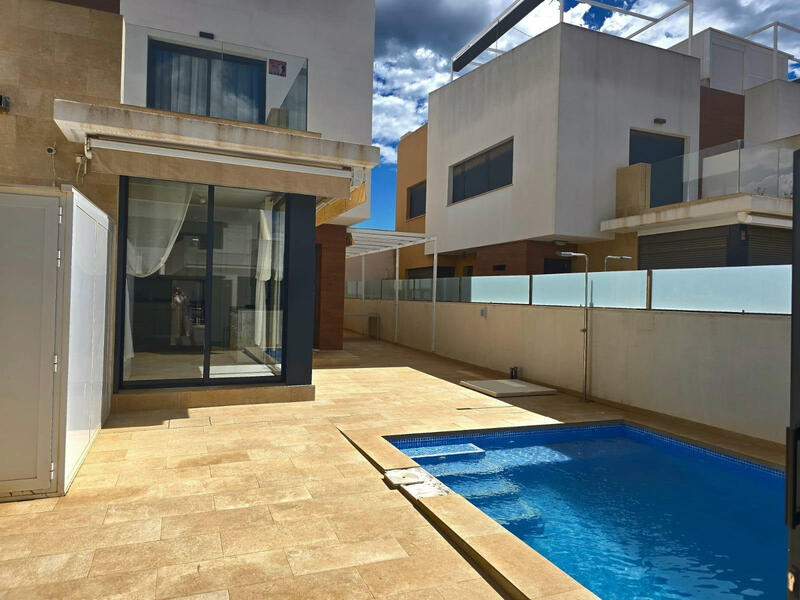 3 slaapkamer Villa Te koop