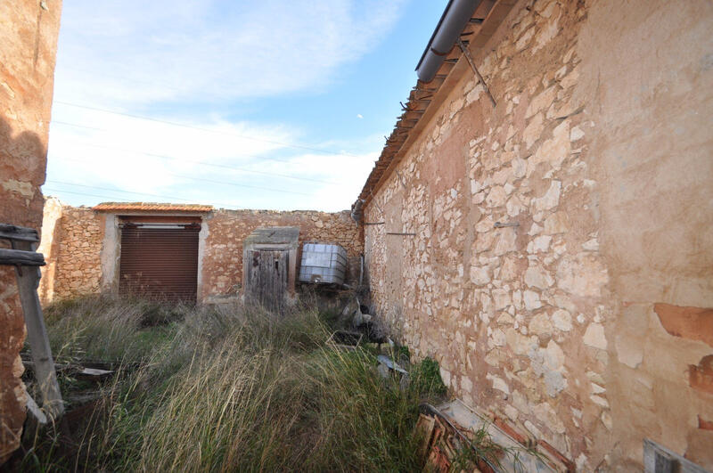 6 bedroom Country House for sale