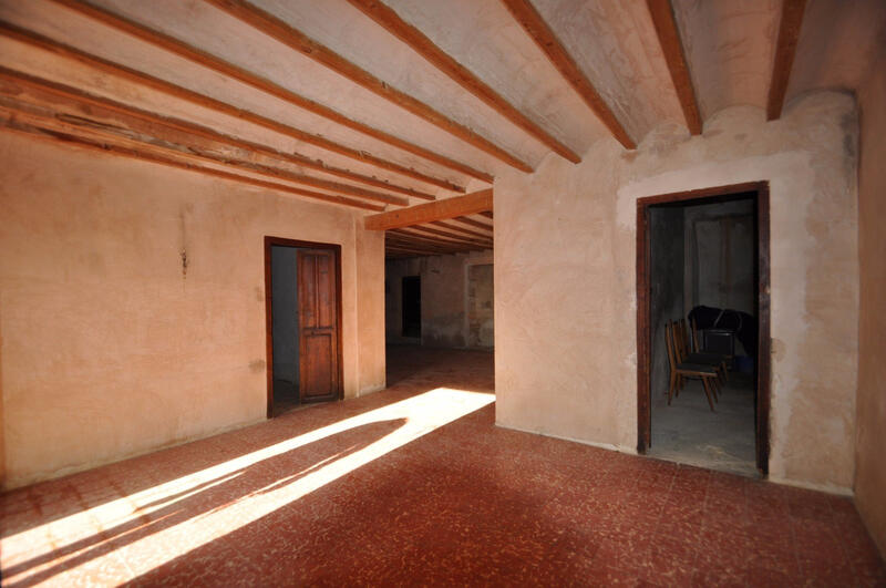 6 bedroom Country House for sale