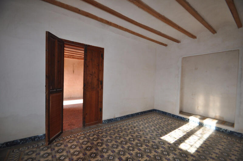 6 bedroom Country House for sale