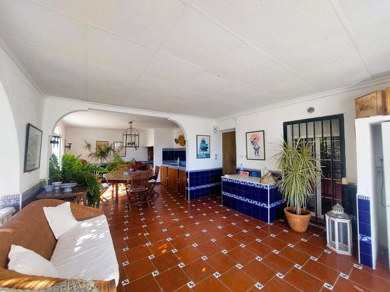 5 bedroom Country House for sale