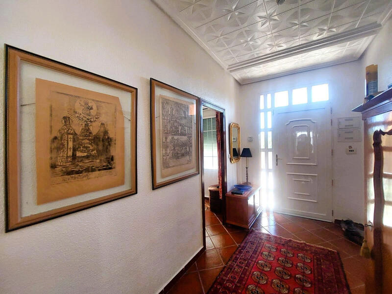 5 bedroom Country House for sale
