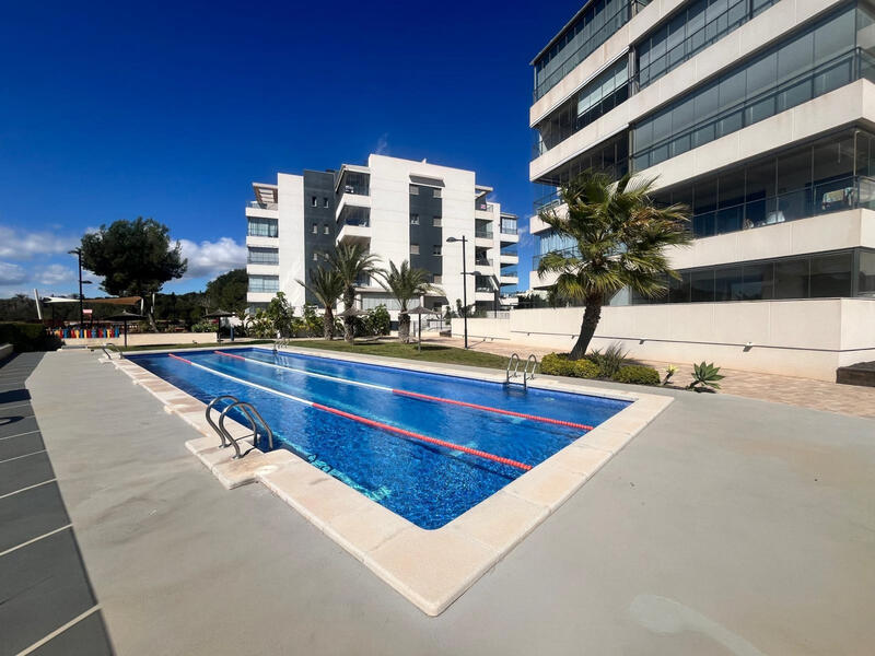 3 bedroom Apartment for sale
