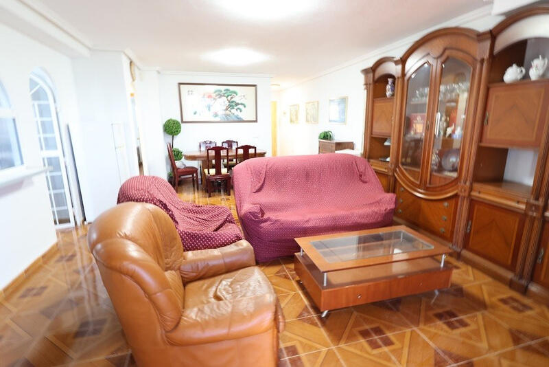 3 спальная комната квартира продается