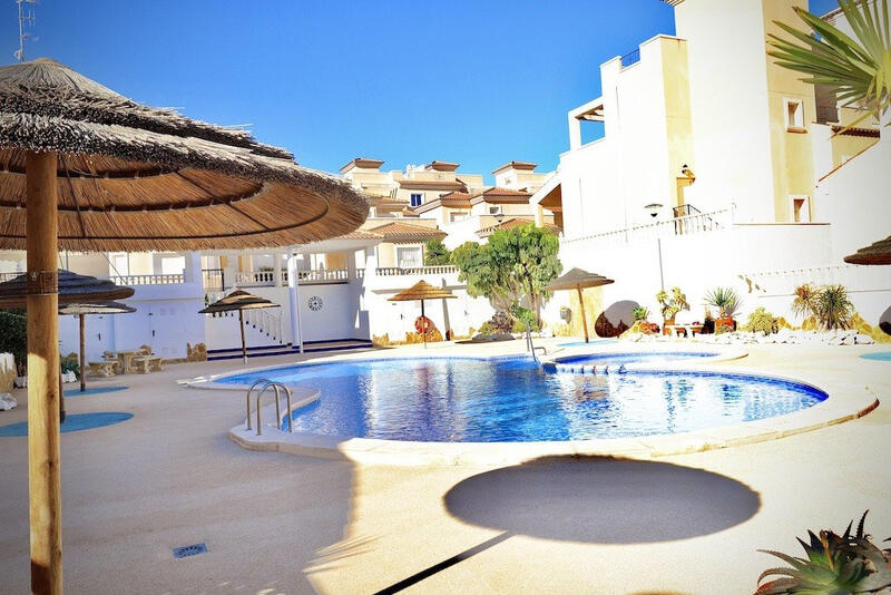 4 Cuarto Villa en venta