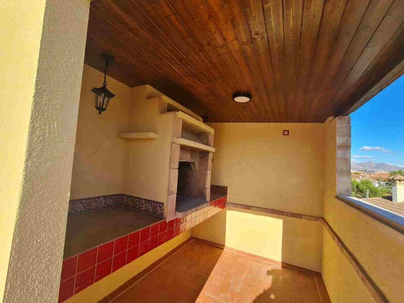 3 slaapkamer Gezinswoning Te koop