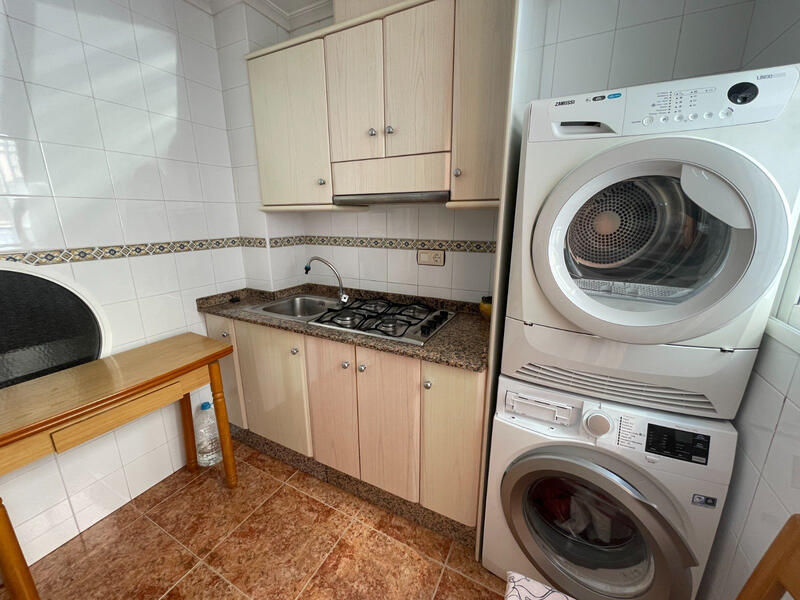 5 bedroom Townhouse for sale