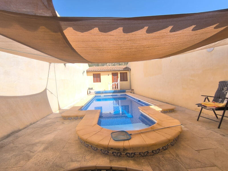 4 Cuarto Villa en venta