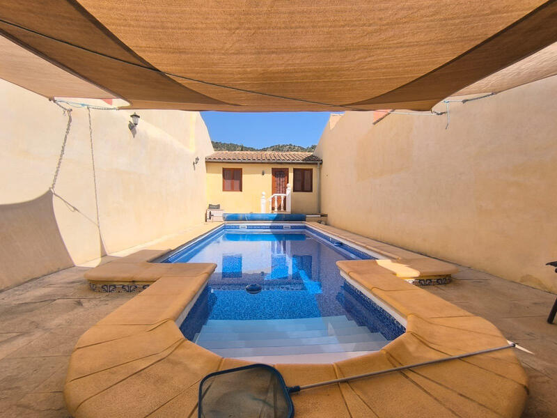 4 Cuarto Villa en venta