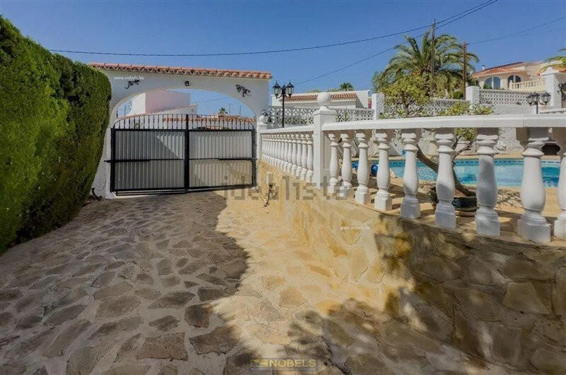 3 Cuarto Villa en venta