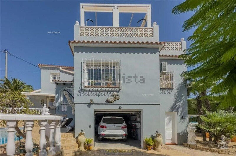 3 Cuarto Villa en venta
