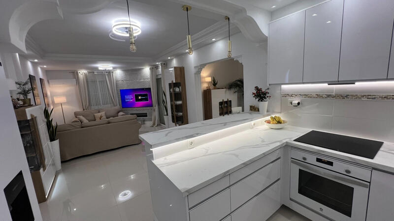 5 bedroom Villa for sale