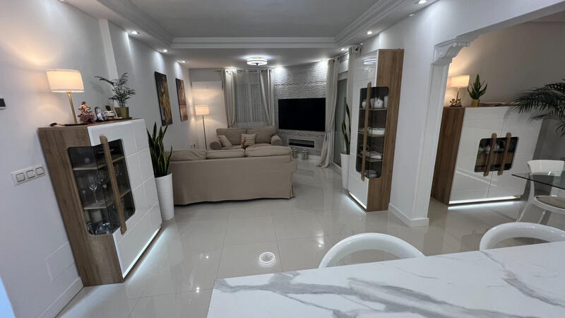 5 bedroom Villa for sale