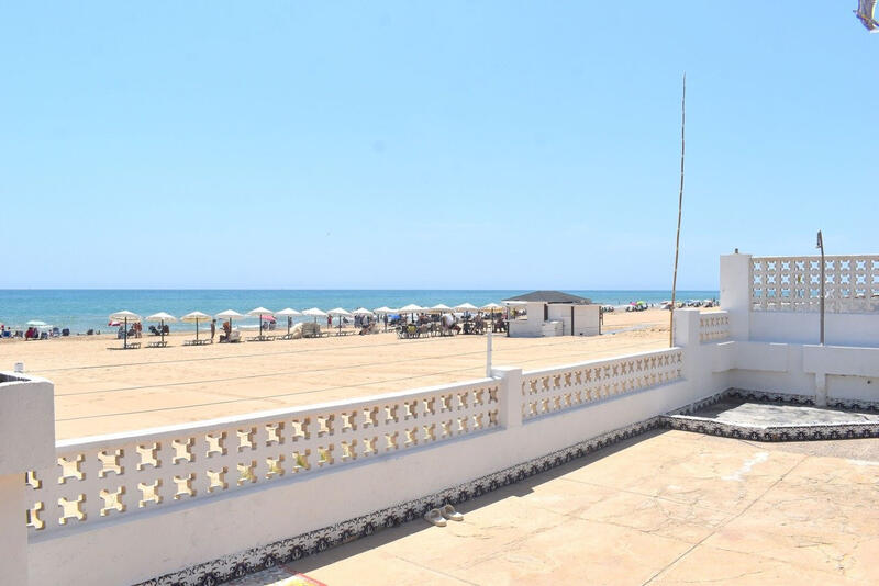 6 bedroom Villa for sale