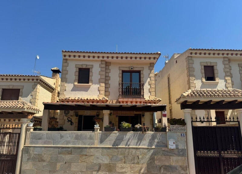 Radhus till salu i Bigastro, Alicante