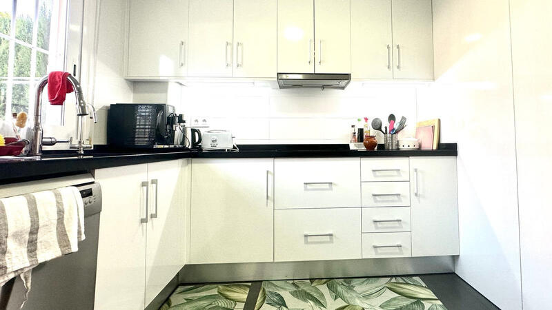 2 slaapkamer Gezinswoning Te koop