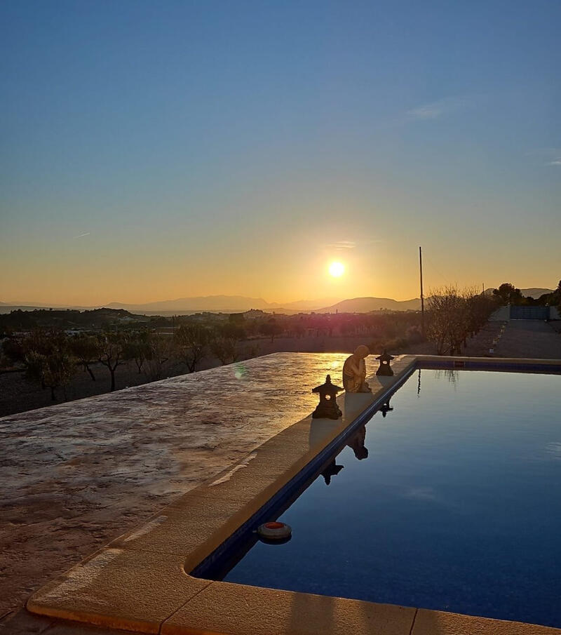 4 bedroom Villa for sale