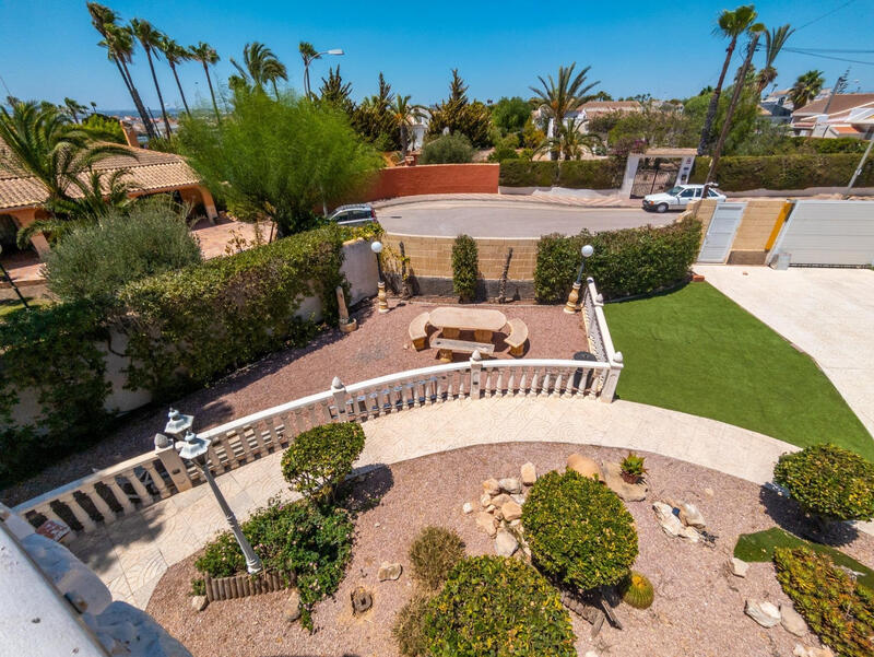 4 Cuarto Villa en venta