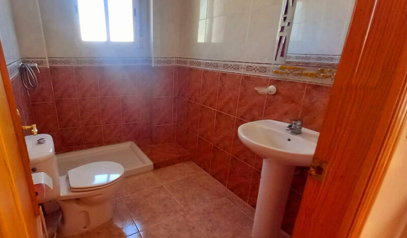 5 bedroom Townhouse for sale